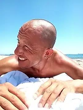 robertsonebigcock from StripChat is Freechat