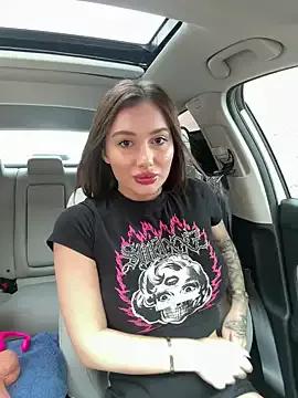 Robin_Robin_ from StripChat is Freechat