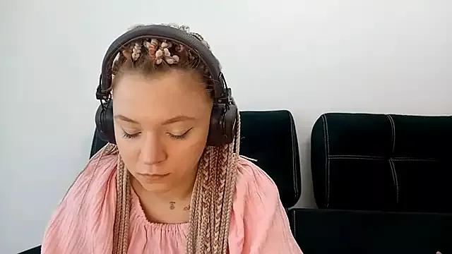 RockNRollSiren from StripChat is Freechat