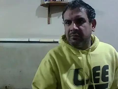 Rodrigo_happy from StripChat