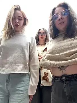 Try our streaming cams variety and talk on a personal level with our adorable girls streamers, showing off their bountiful shapes and dildos.
