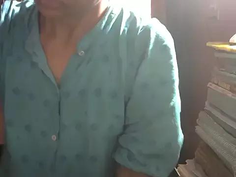 Romantic_Roma6 from StripChat is Freechat