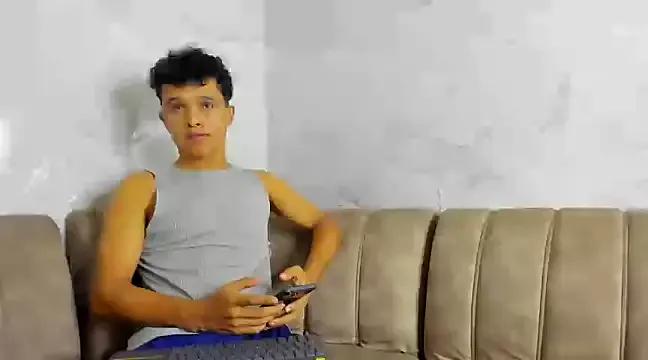 Romeo_Julieth18 from StripChat is Freechat