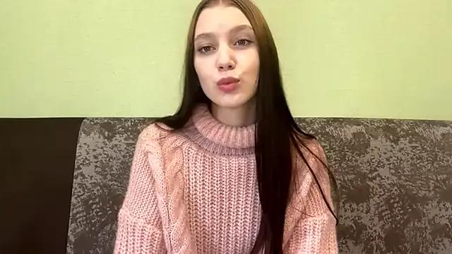RomonaKnowell from StripChat is Freechat