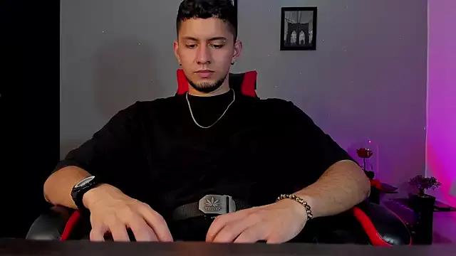 Ronnie_Miller1 from StripChat