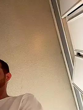 roostersroom85 from StripChat