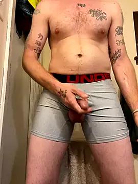 roostersroom85 from StripChat
