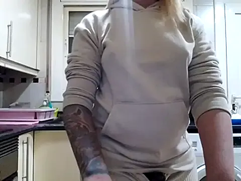 Roousse08 from StripChat