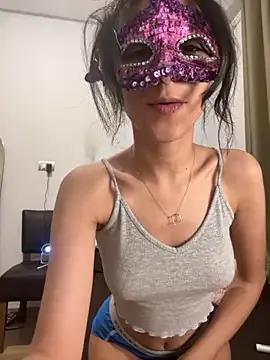 Roroo002 from StripChat