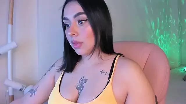 rosalie_lust from StripChat is Freechat