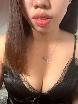 Rose-babyx from StripChat is Freechat