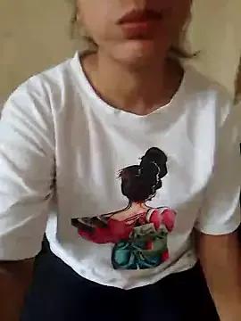 Rose_piya from StripChat is Freechat
