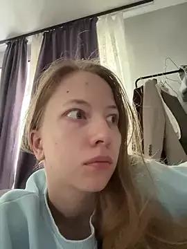 Rose_sunny from StripChat is Freechat