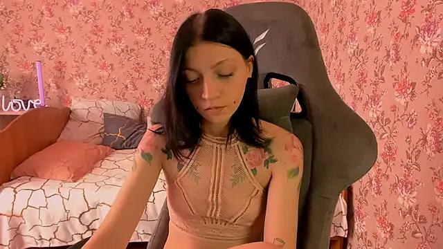 roselolly from StripChat is Freechat