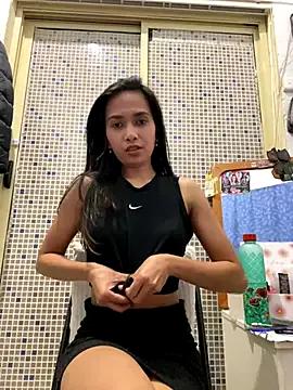 RoseMorena72925 from StripChat is Freechat