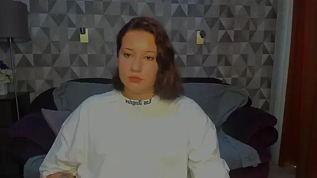 RoseriMiss from StripChat is Freechat