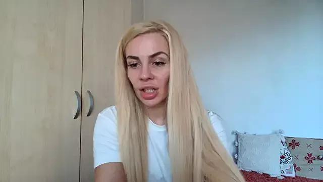 Roshana16 from StripChat is Private