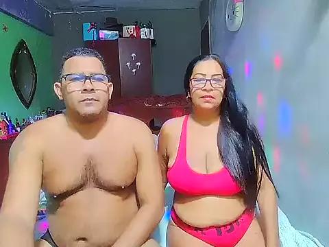rosi_pamela from StripChat is Freechat