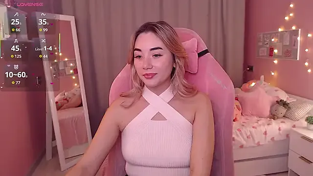 Try our streaming cams variety and talk on a personal level with our adorable girls streamers, showing off their bountiful shapes and dildos.