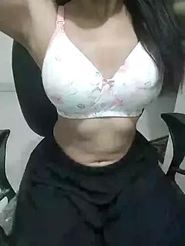 Rosie_Star from StripChat is Freechat