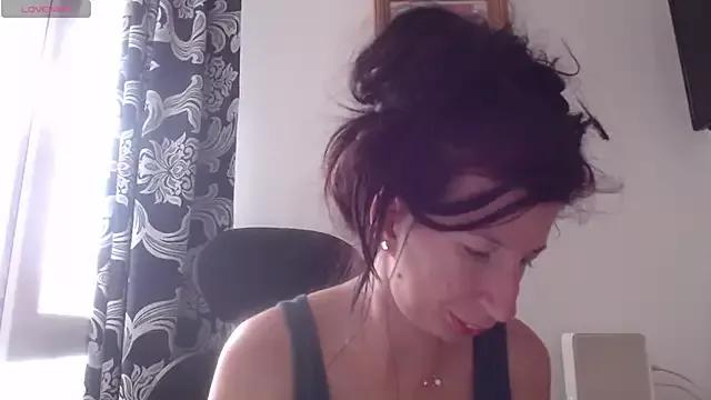 RosieHayes from StripChat is Freechat