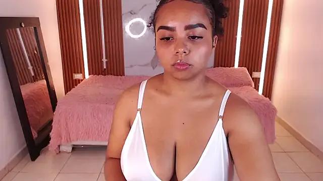 rosselyn_ from StripChat is Freechat