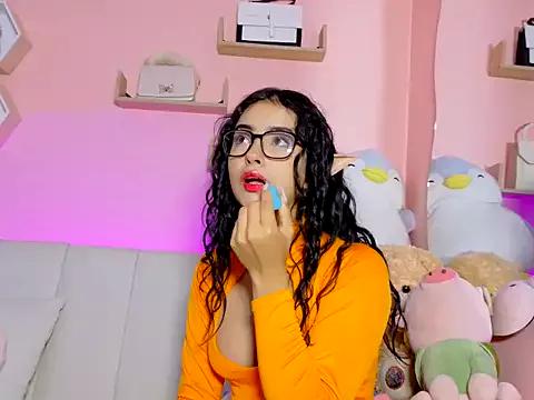 RosseMelody from StripChat is Freechat