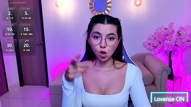 Rossie_Channel from StripChat is Freechat