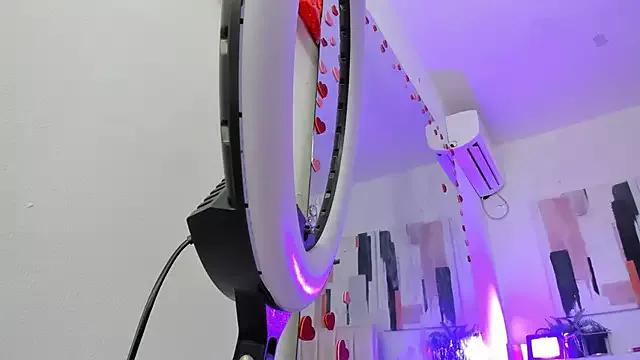 Try our streaming cams variety and talk on a personal level with our adorable girls streamers, showing off their bountiful shapes and dildos.