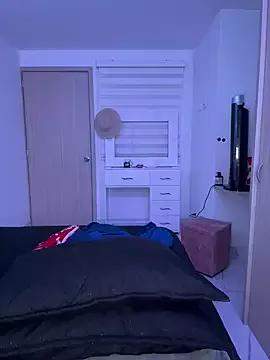 rossyrossell from StripChat is Freechat