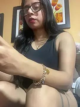 Rouuse95 from StripChat