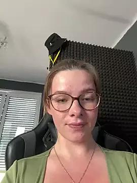 RoxiBlack from StripChat is Freechat