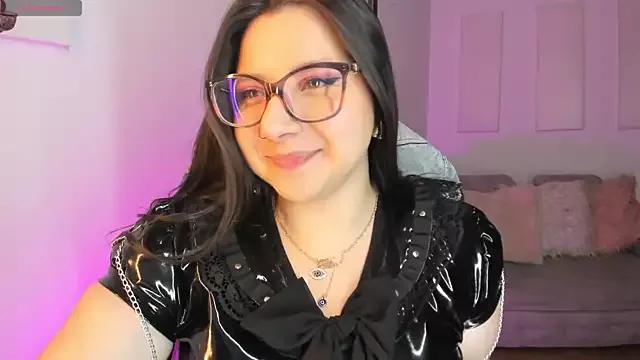 Roxxanne_Bail from StripChat