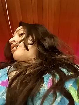 RoxxieAndrews777 from StripChat