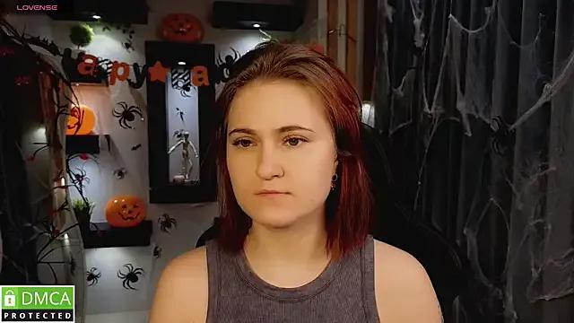 Roxy_foxi from StripChat is Freechat