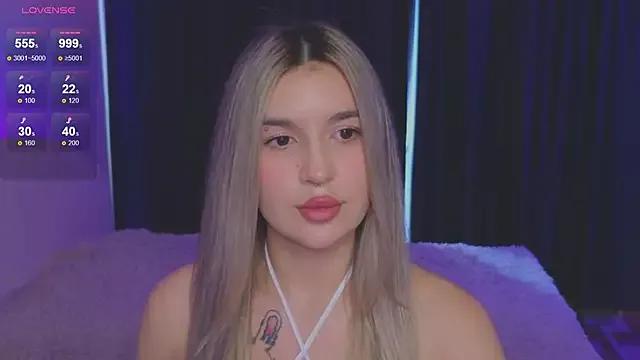 Try our streaming cams variety and talk on a personal level with our adorable girls streamers, showing off their bountiful shapes and dildos.