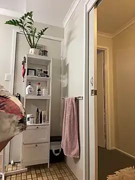 RoxytheBluepill from StripChat is Freechat