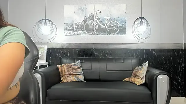 RoxyVixen from StripChat is Freechat