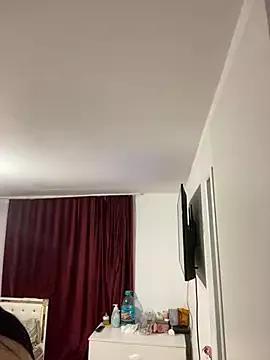 RrominiH from StripChat