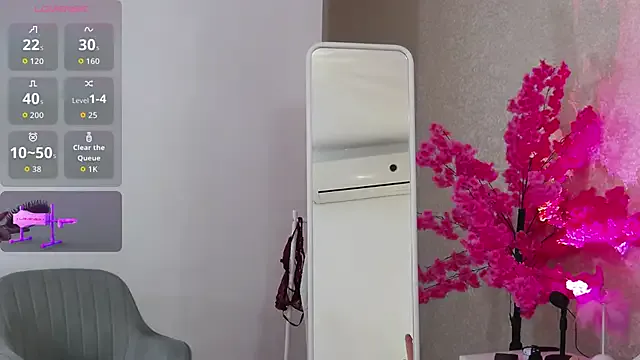 Try our streaming cams variety and talk on a personal level with our adorable girls streamers, showing off their bountiful shapes and dildos.