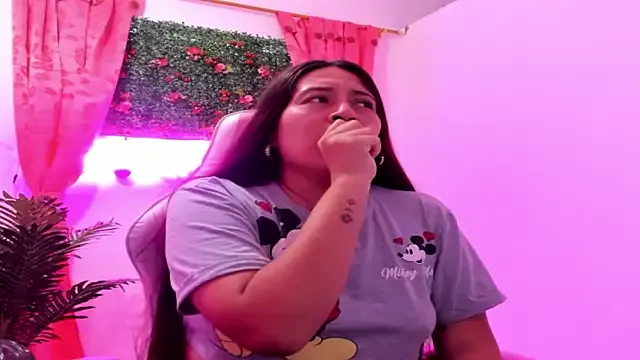 RubiDesire from StripChat is Freechat