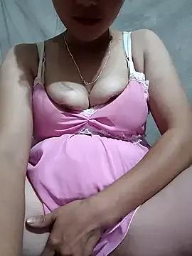 Ruby-sexyx from StripChat is Freechat