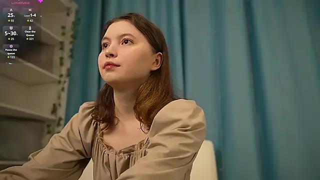 Ruminelle from StripChat is Freechat