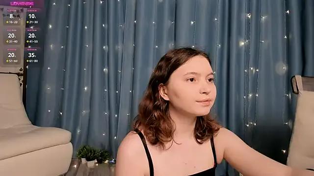 Ruminelle from StripChat is Freechat