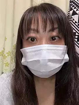 runa-luna from StripChat is Freechat