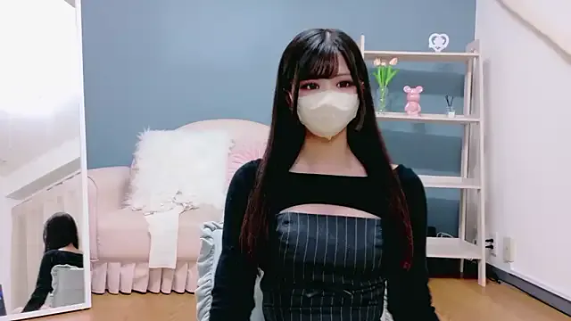 Ruru-shuv from StripChat