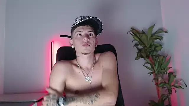 Ryan_Myllers from StripChat is Freechat