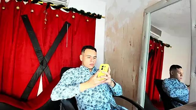S_latins_boys from StripChat