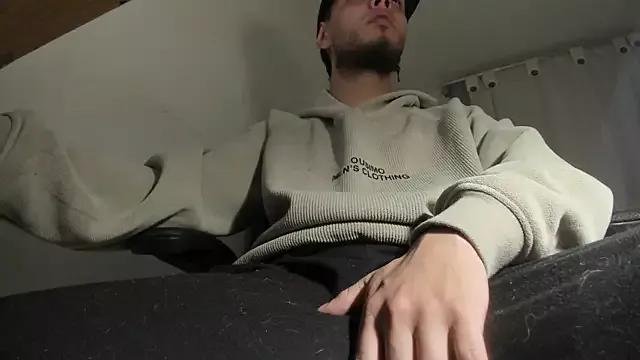 s_sven03 from StripChat