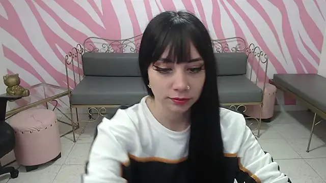 saabrina_ from StripChat is Freechat